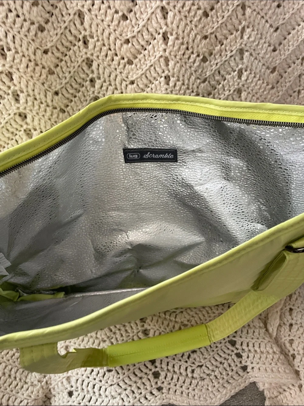 Lug Scramble insulated tote Margarita